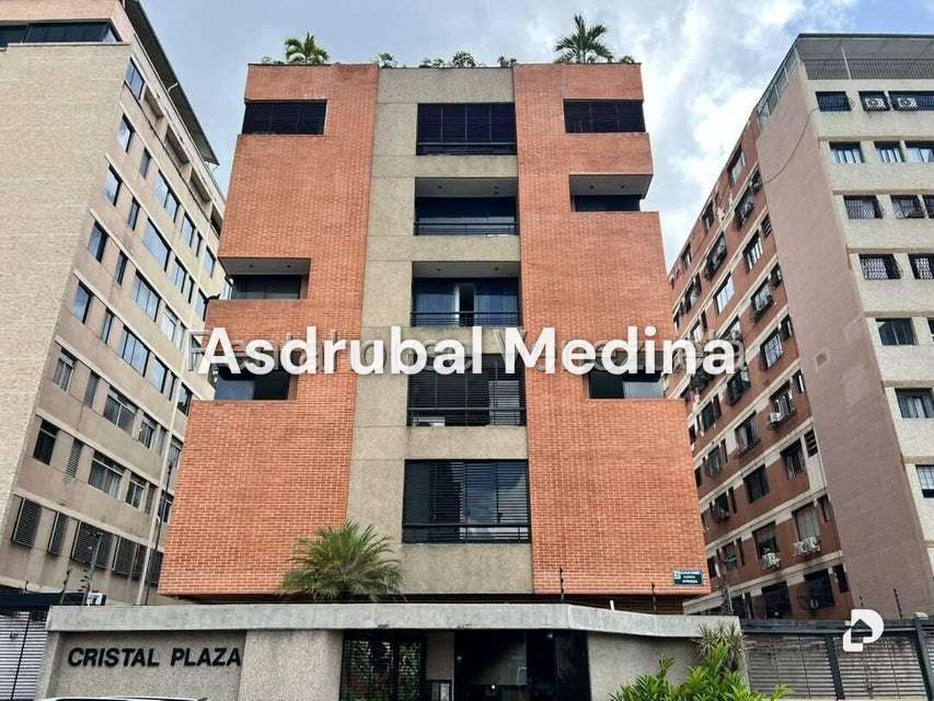 Apartamento en Los Palos Grandes, Caracas – 1