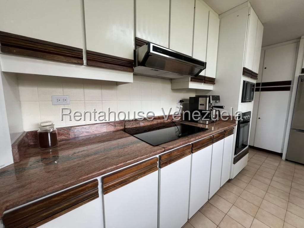 Apartamento en Santa Rosa de Lima, Caracas
