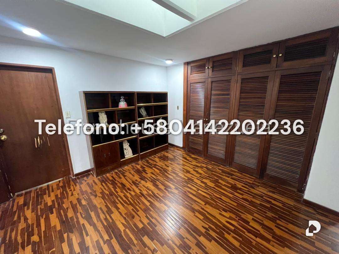 Apartamento en Santa Rosa de Lima, Caracas – 30