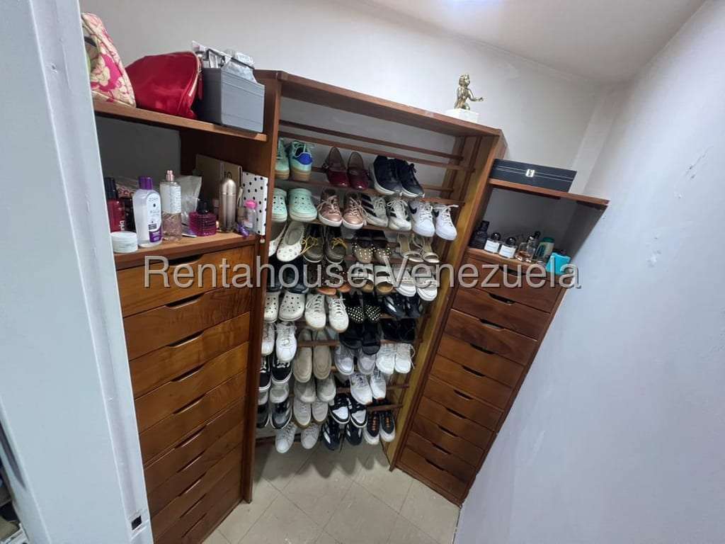 Apartamento en Santa Rosa de Lima, Caracas