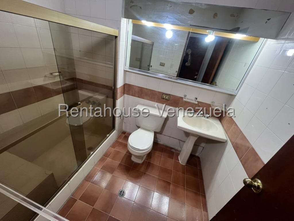 Apartamento en Santa Rosa de Lima, Caracas