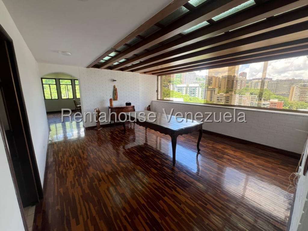 Apartamento en Santa Rosa de Lima, Caracas