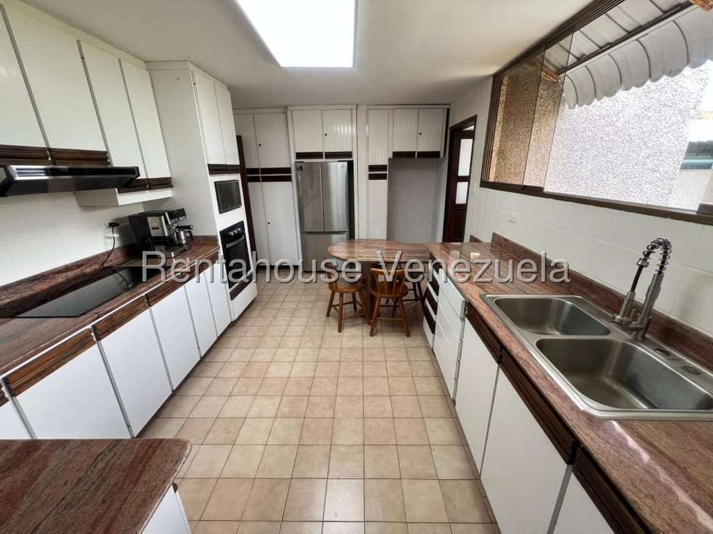 Apartamento en Santa Rosa de Lima, Caracas