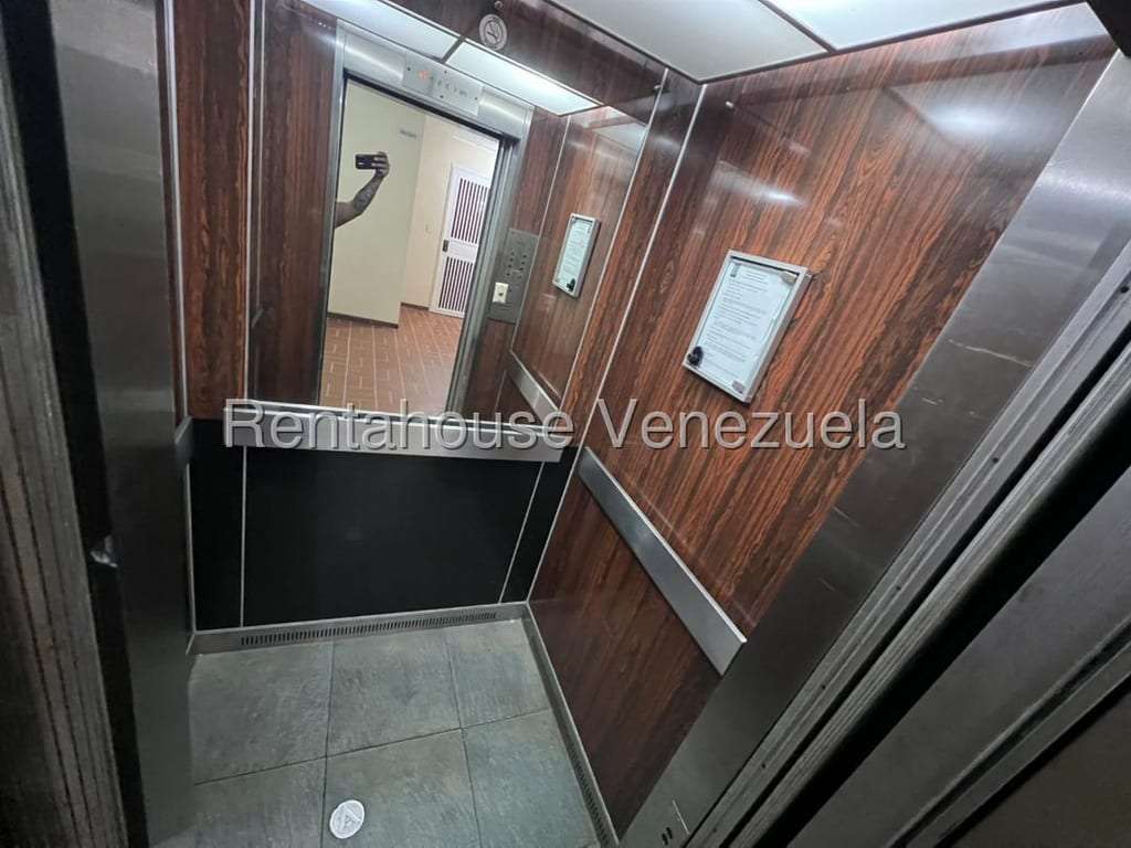 Apartamento en Santa Rosa de Lima, Caracas