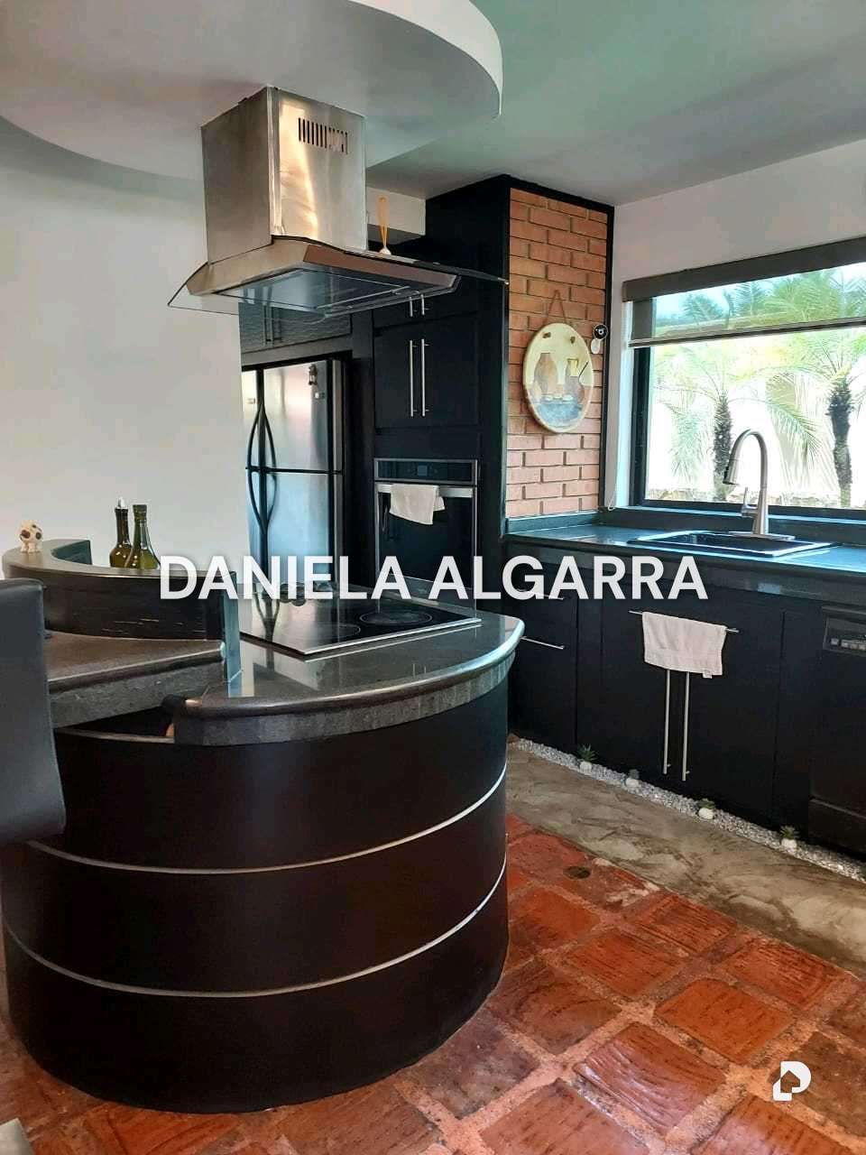 Casa en Altos de Guataparo, Valencia – 13