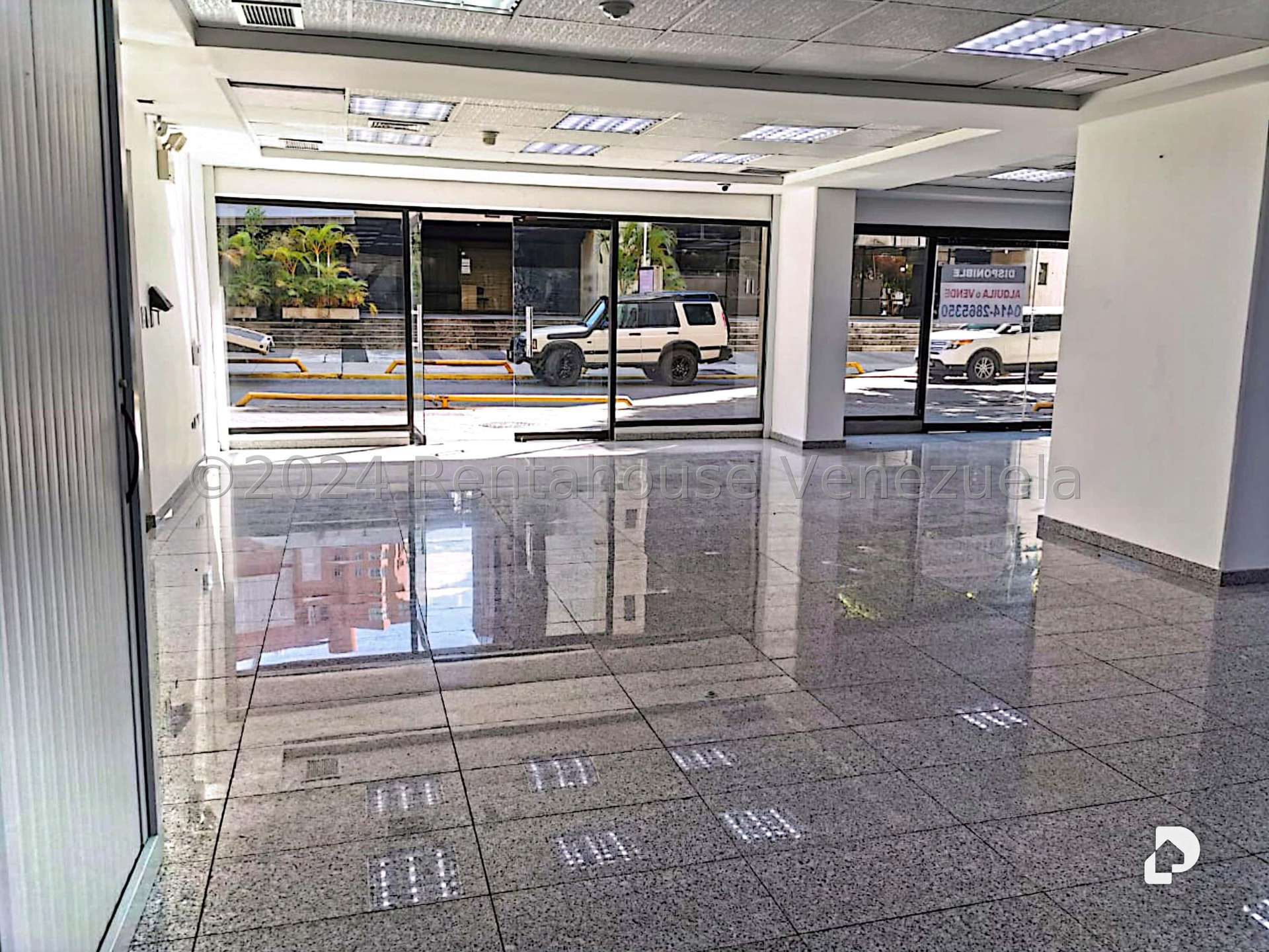 Local comercial en El Rosal, Caracas – 10