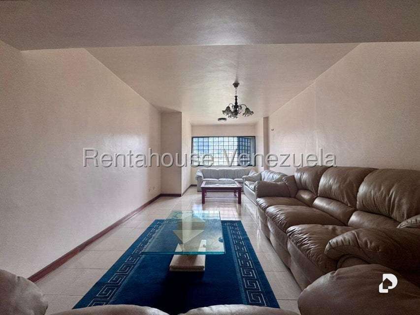 Apartamento en El Cigarral, Caracas – 3