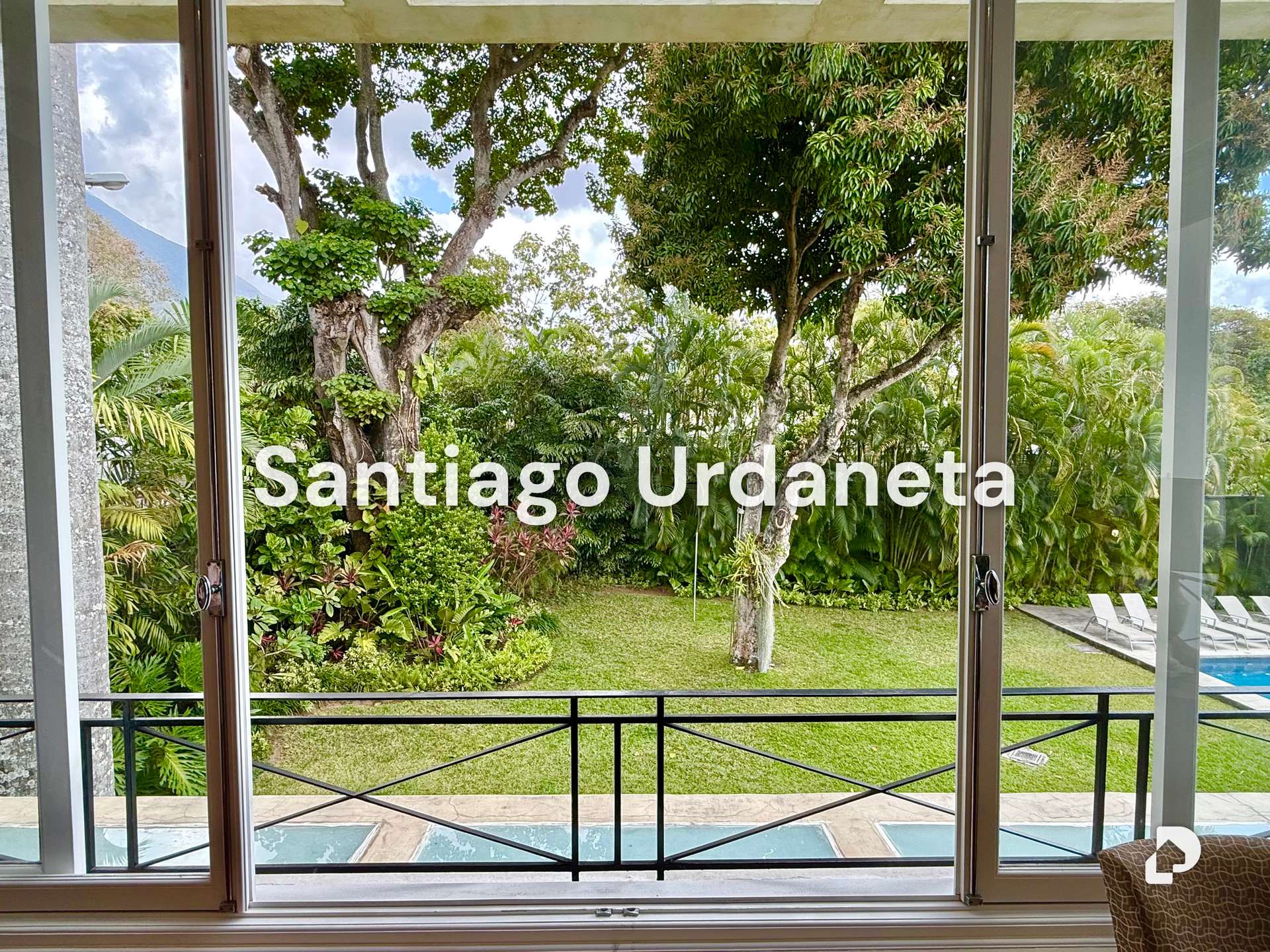 House in Country Club, Caracas – 13