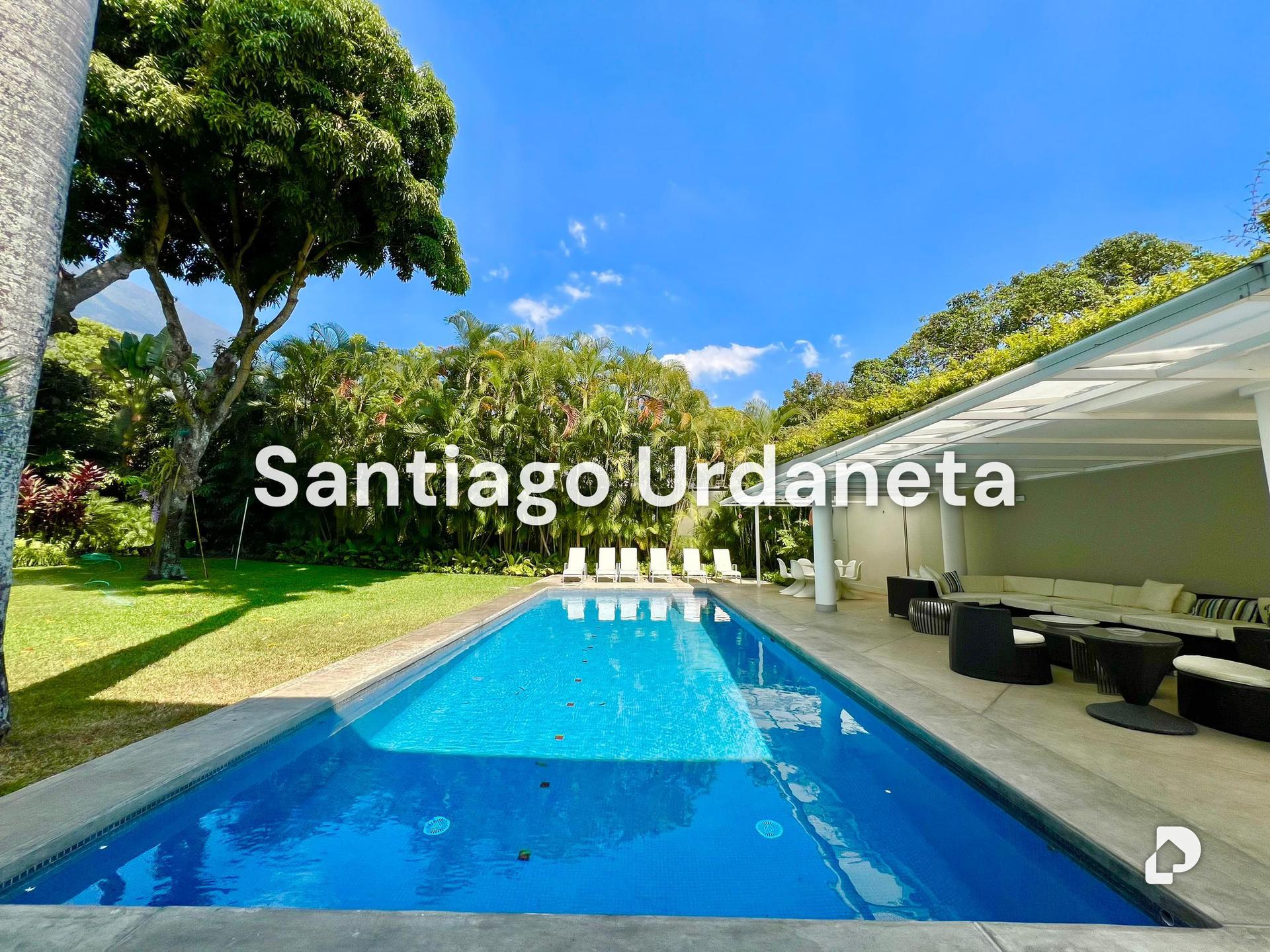 House in Country Club, Caracas – 2