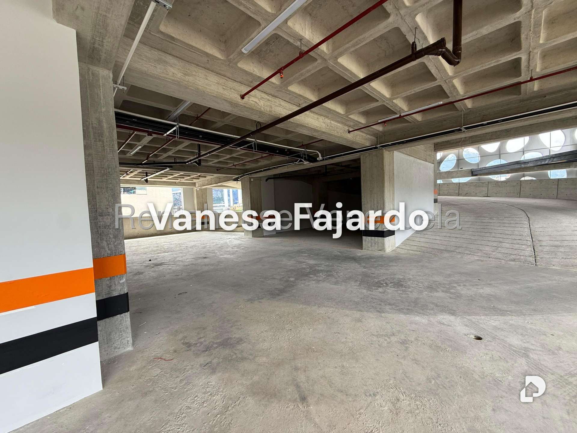 Oficina en Las Mercedes, Caracas – 23