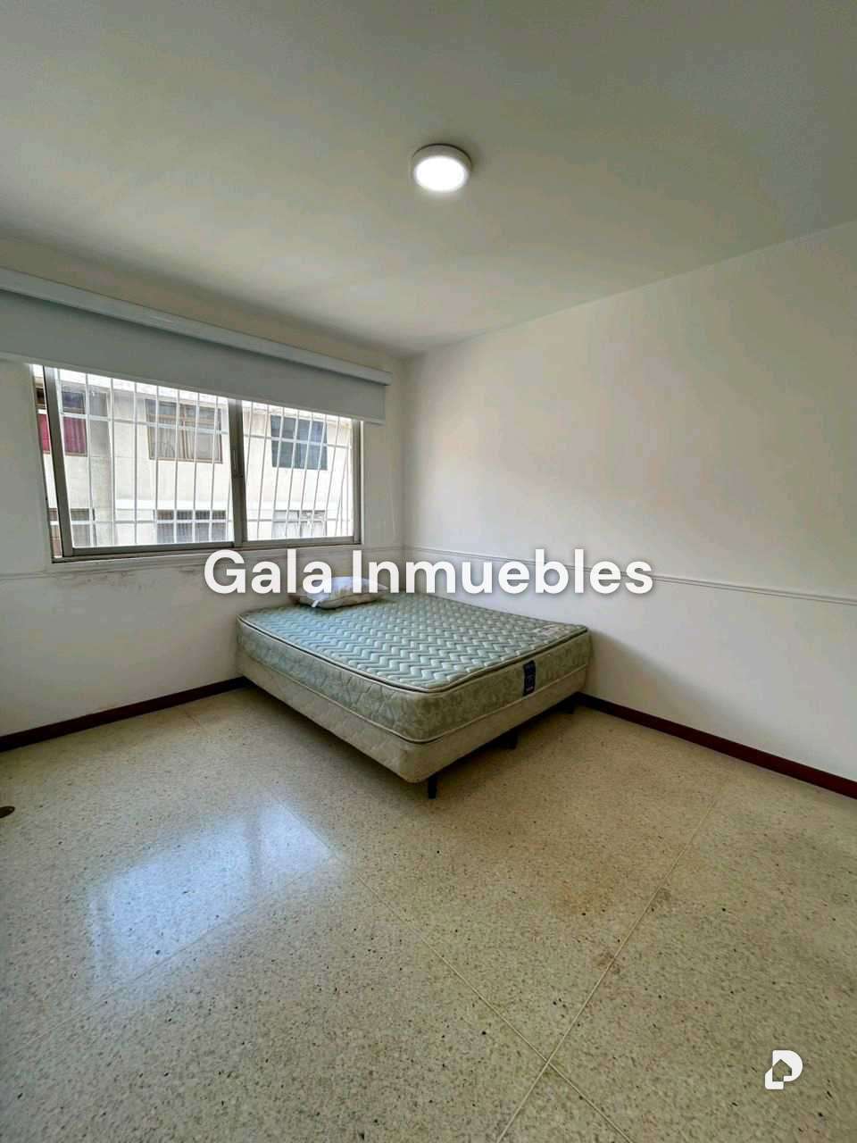 Apartamento en Los Palos Grandes, Caracas – 12