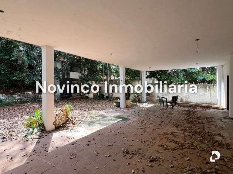 Terreno en Los Palos Grandes, Caracas – 5