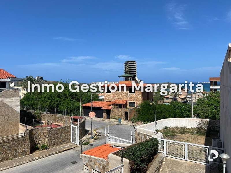 Townhouse en Urb Playa El Angel, Porlamar – 3