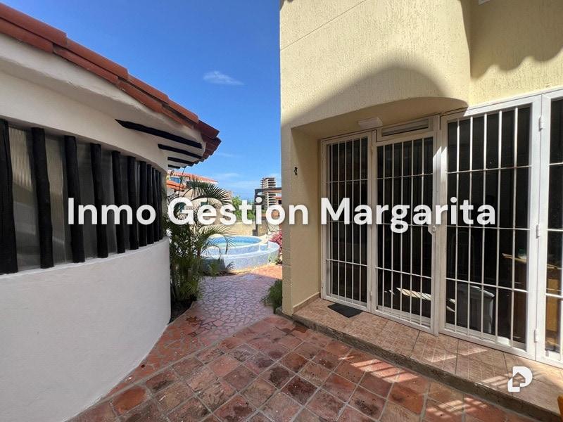 Townhouse en Urb Playa El Angel, Porlamar – 2
