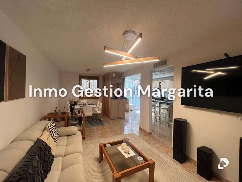 Townhouse en Urb Playa El Angel, Porlamar – 5