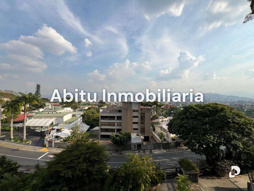 Apartamento en Altamira, Caracas – 1