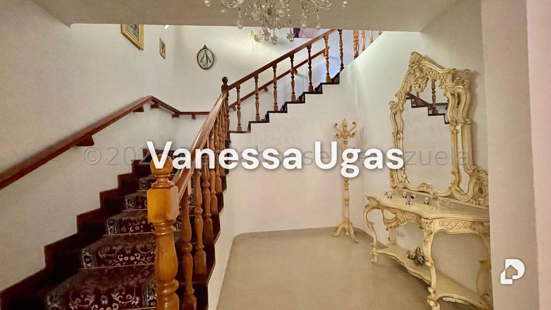 Casa en Santa Paula, Caracas – 9