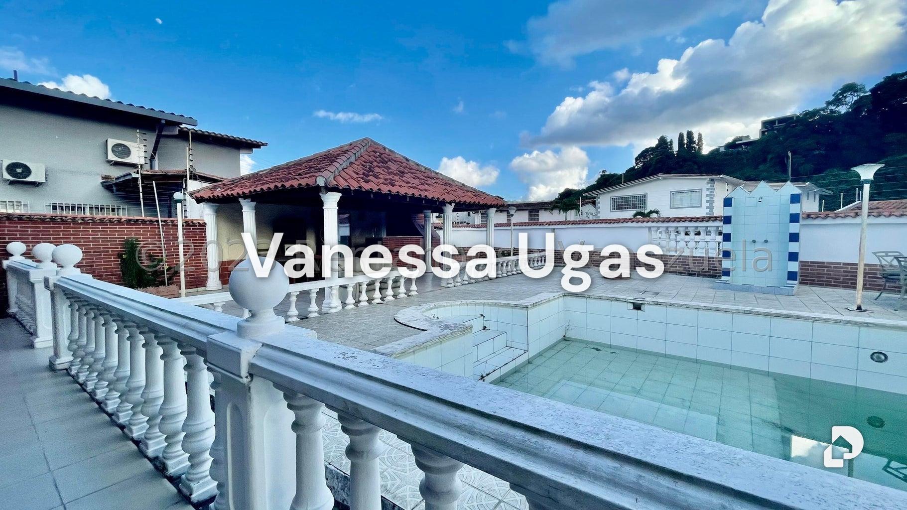 Casa en Santa Paula, Caracas – 4