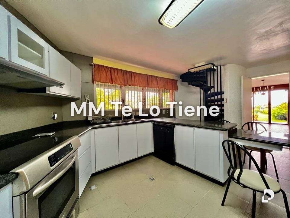 Casa en Alto Hatillo, Caracas – 6