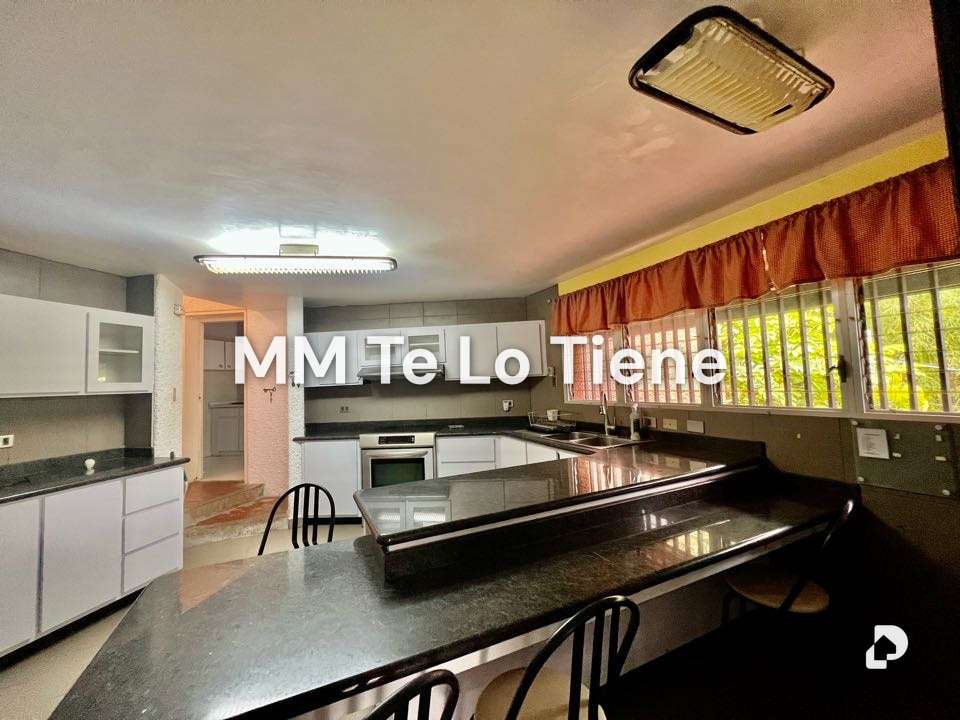 Casa en Alto Hatillo, Caracas – 11