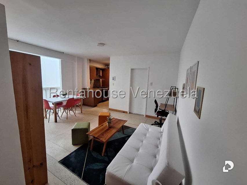 Apartamento en Los Palos Grandes, Caracas – 2