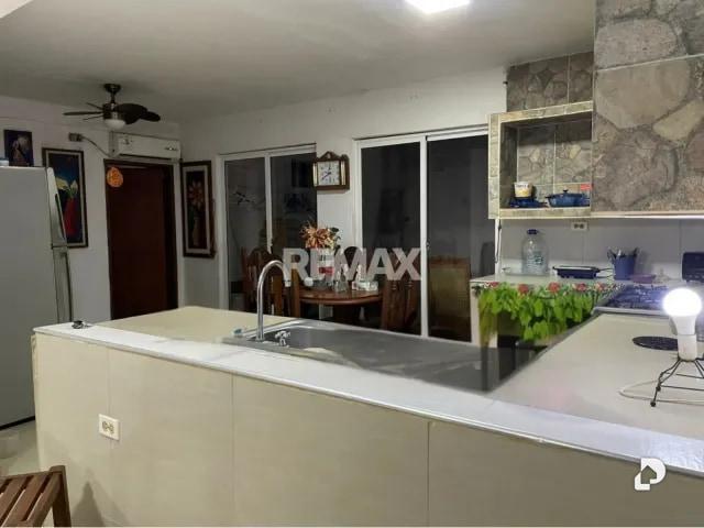 Casa en Barrio Rey de Reyes, Maracaibo – 4