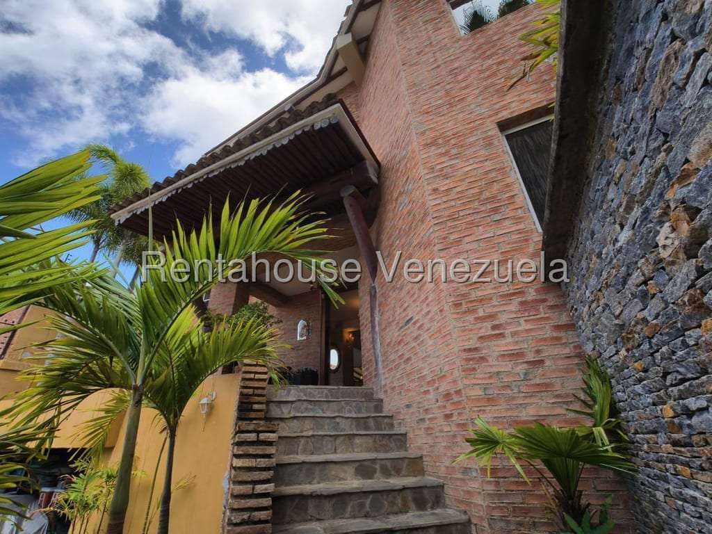 Casa en La Lagunita Country Club, Caracas