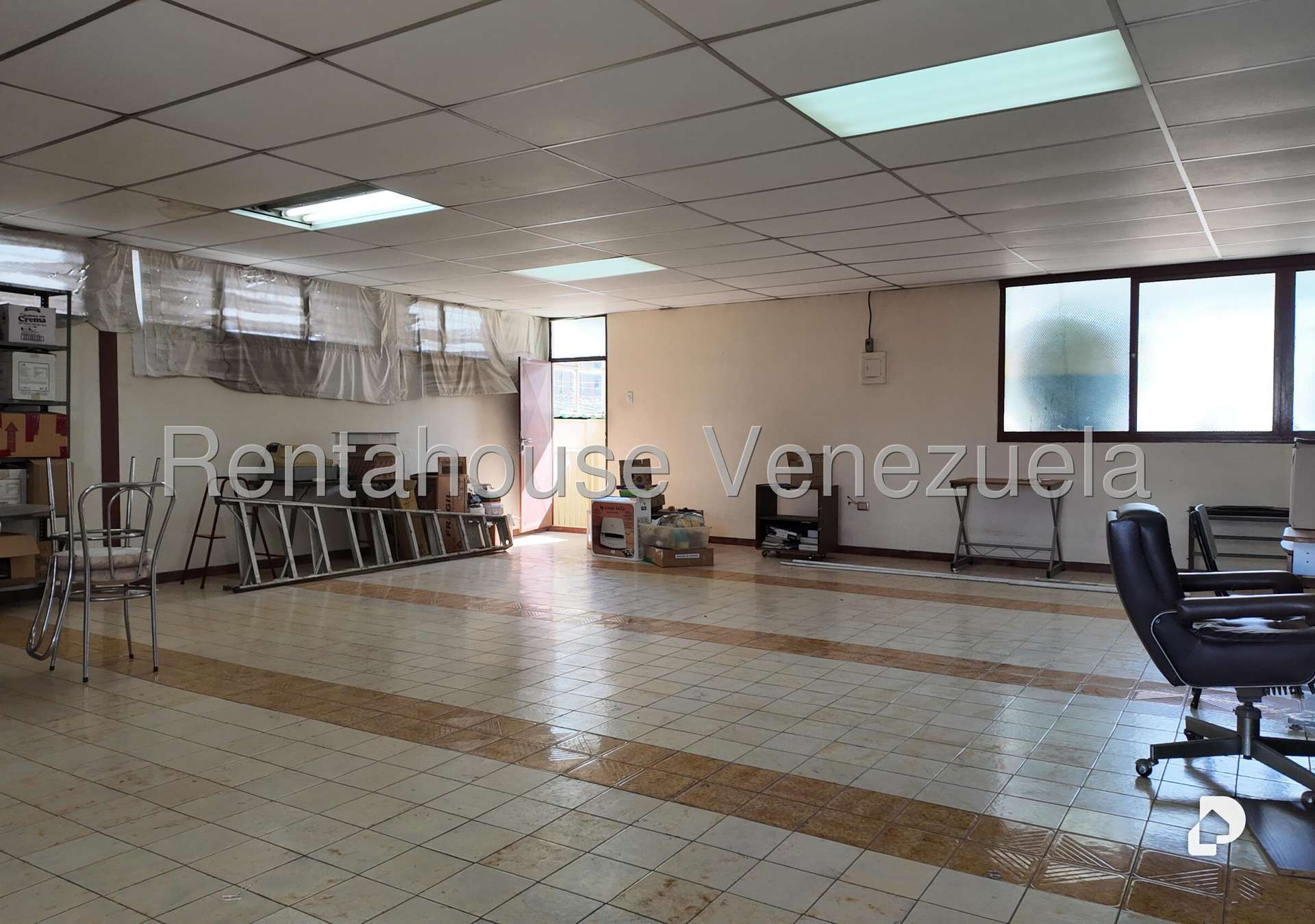 Local comercial en Boleíta Sur, Caracas – 28