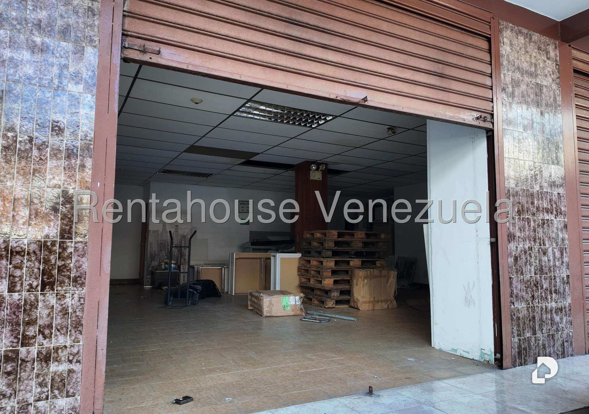 Local comercial en Boleíta Sur, Caracas – 11