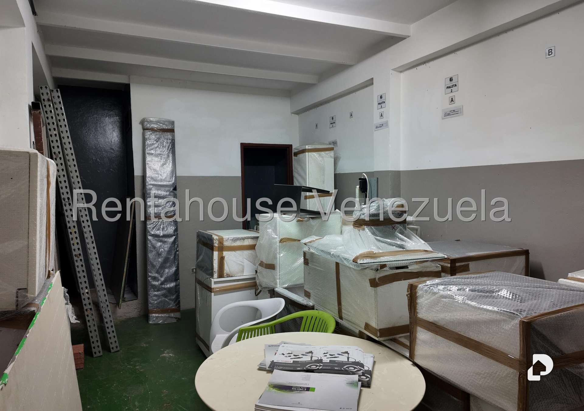 Local comercial en Boleíta Sur, Caracas – 13