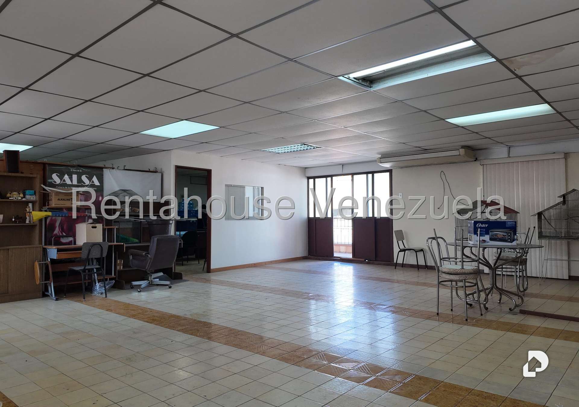 Local comercial en Boleíta Sur, Caracas – 27