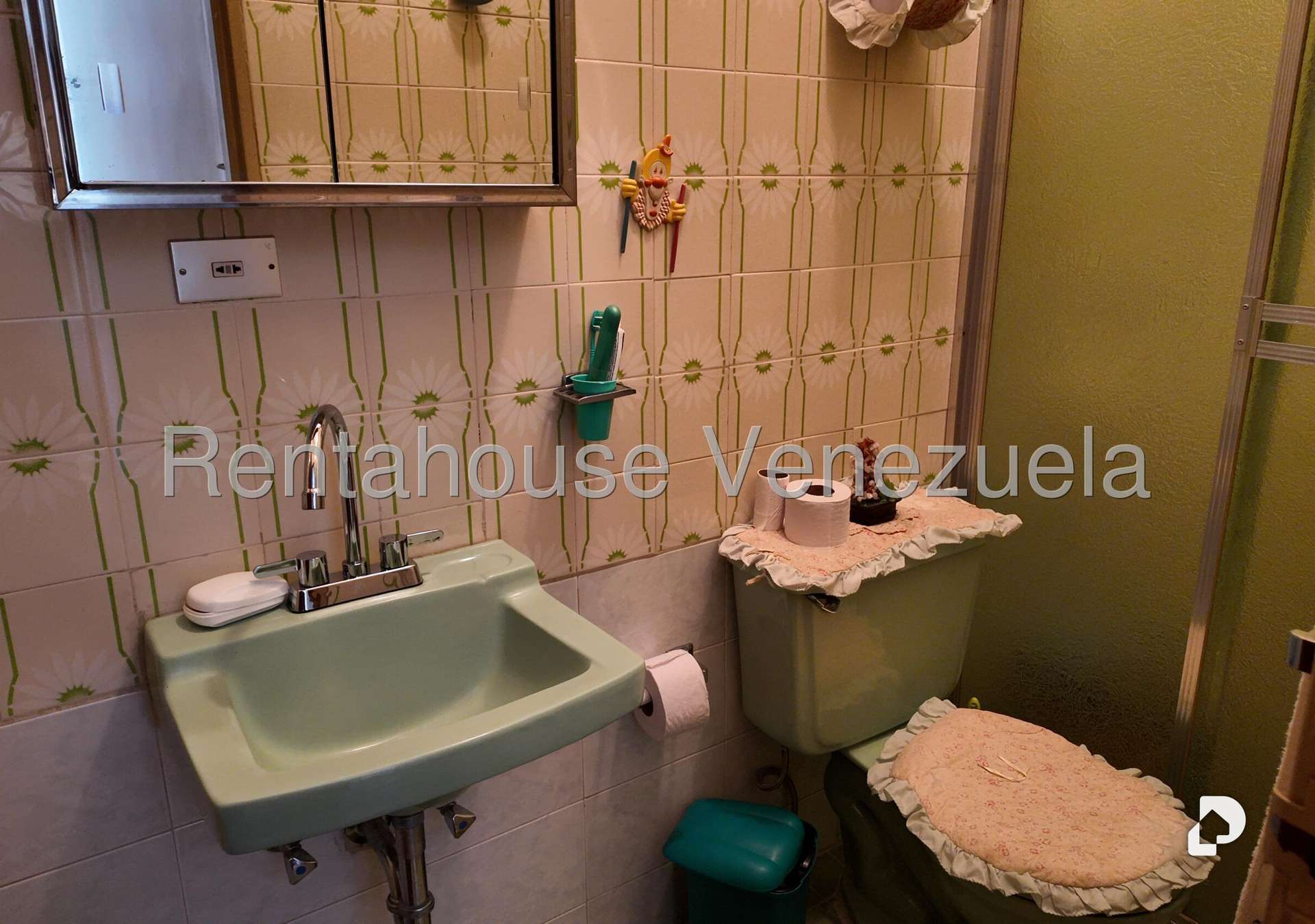Local comercial en Boleíta Sur, Caracas – 25