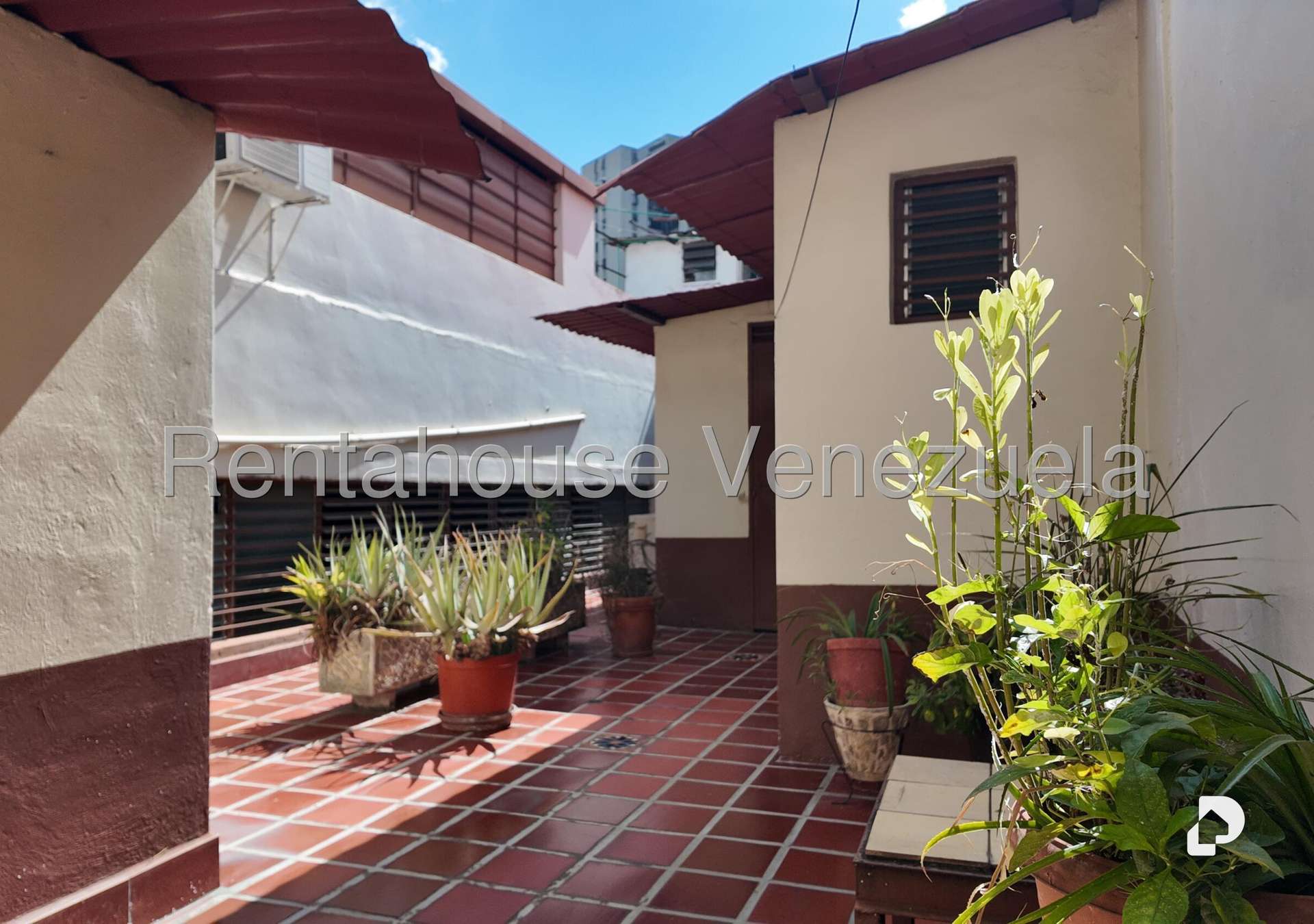 Local comercial en Boleíta Sur, Caracas – 26
