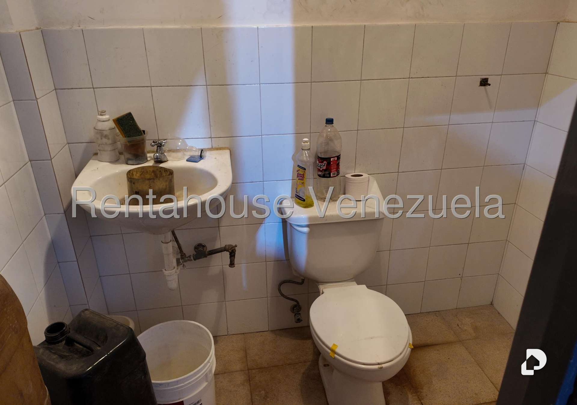 Local comercial en Boleíta Sur, Caracas – 15