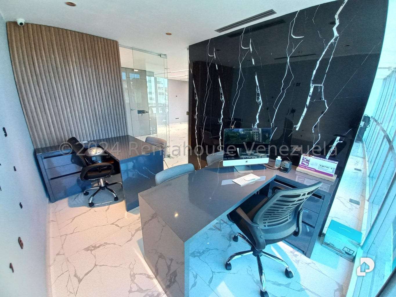 Oficina en Las Mercedes, Caracas – 17