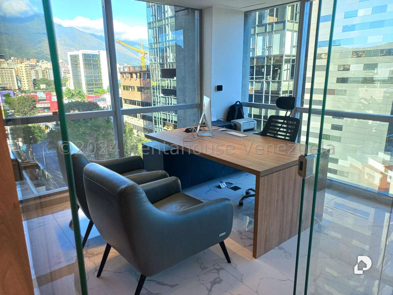 Oficina en Las Mercedes, Caracas – 9