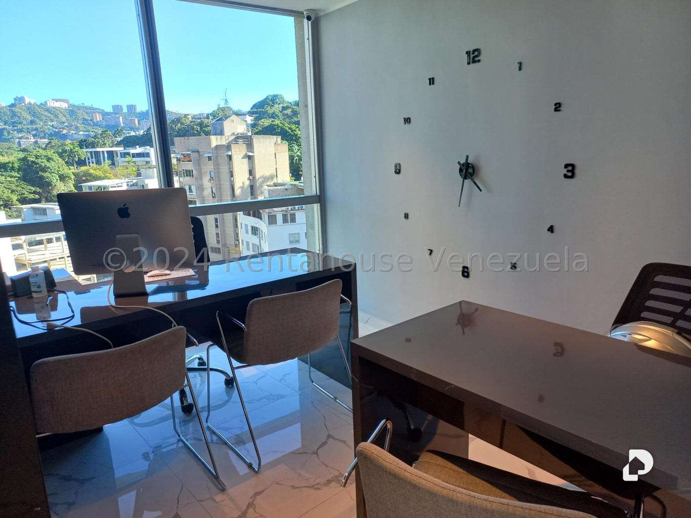 Oficina en Las Mercedes, Caracas – 16