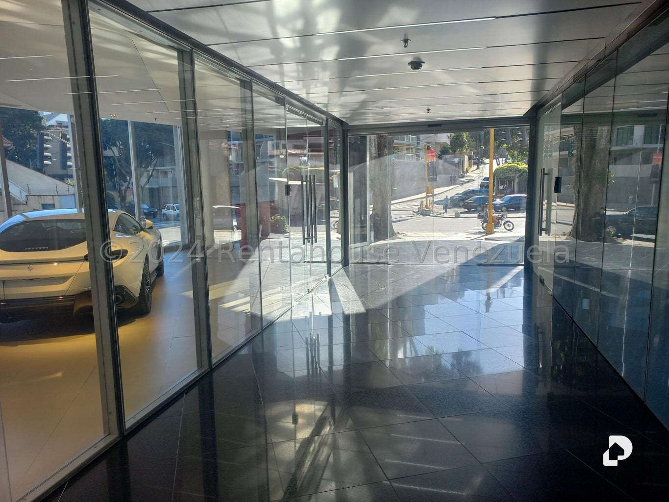 Oficina en Las Mercedes, Caracas – 30