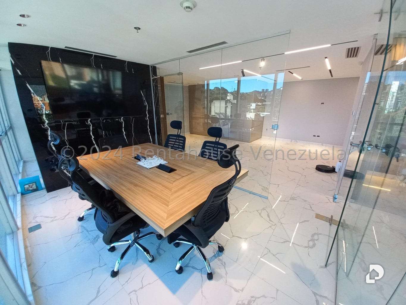 Oficina en Las Mercedes, Caracas – 23