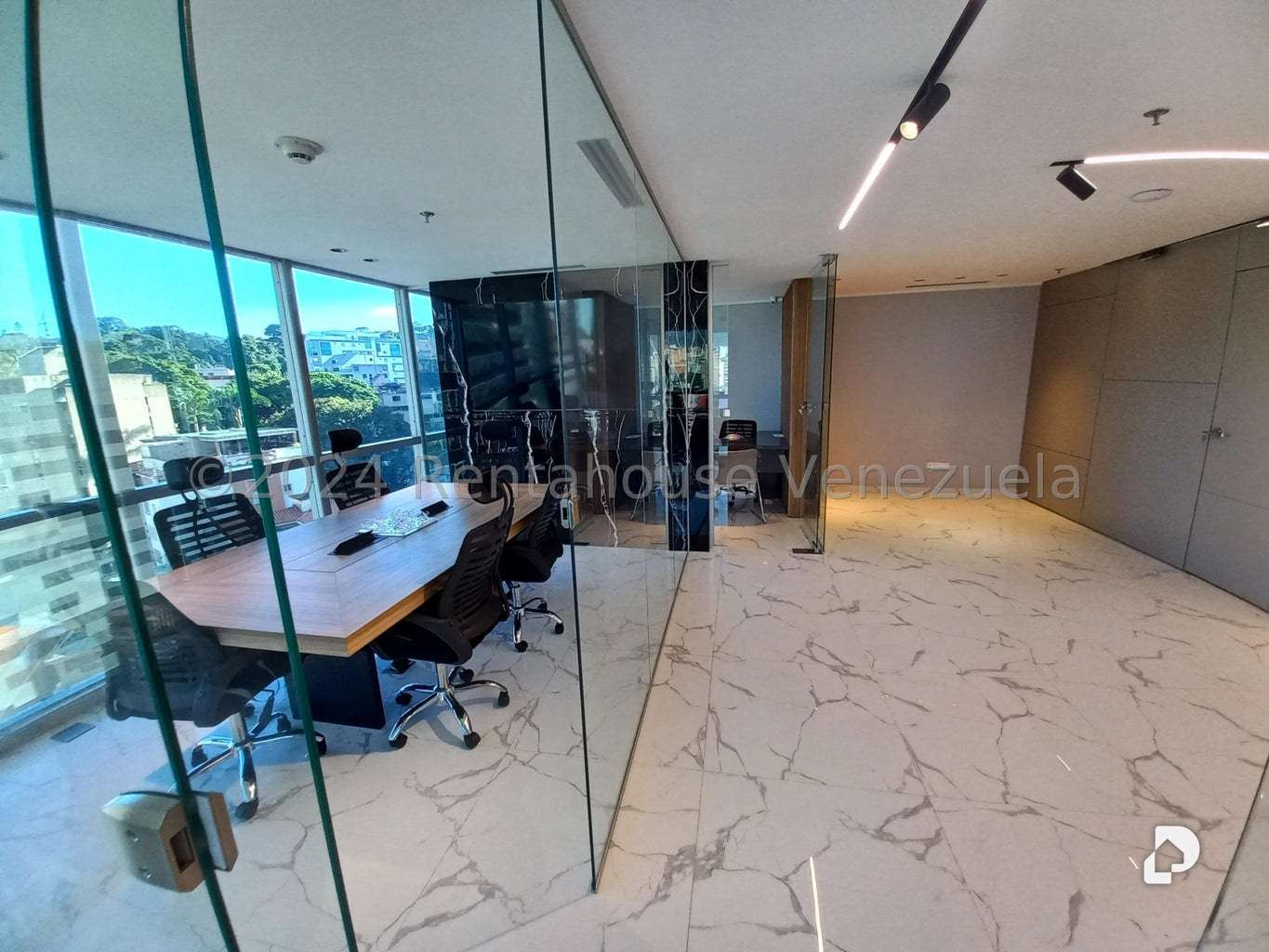 Oficina en Las Mercedes, Caracas – 21