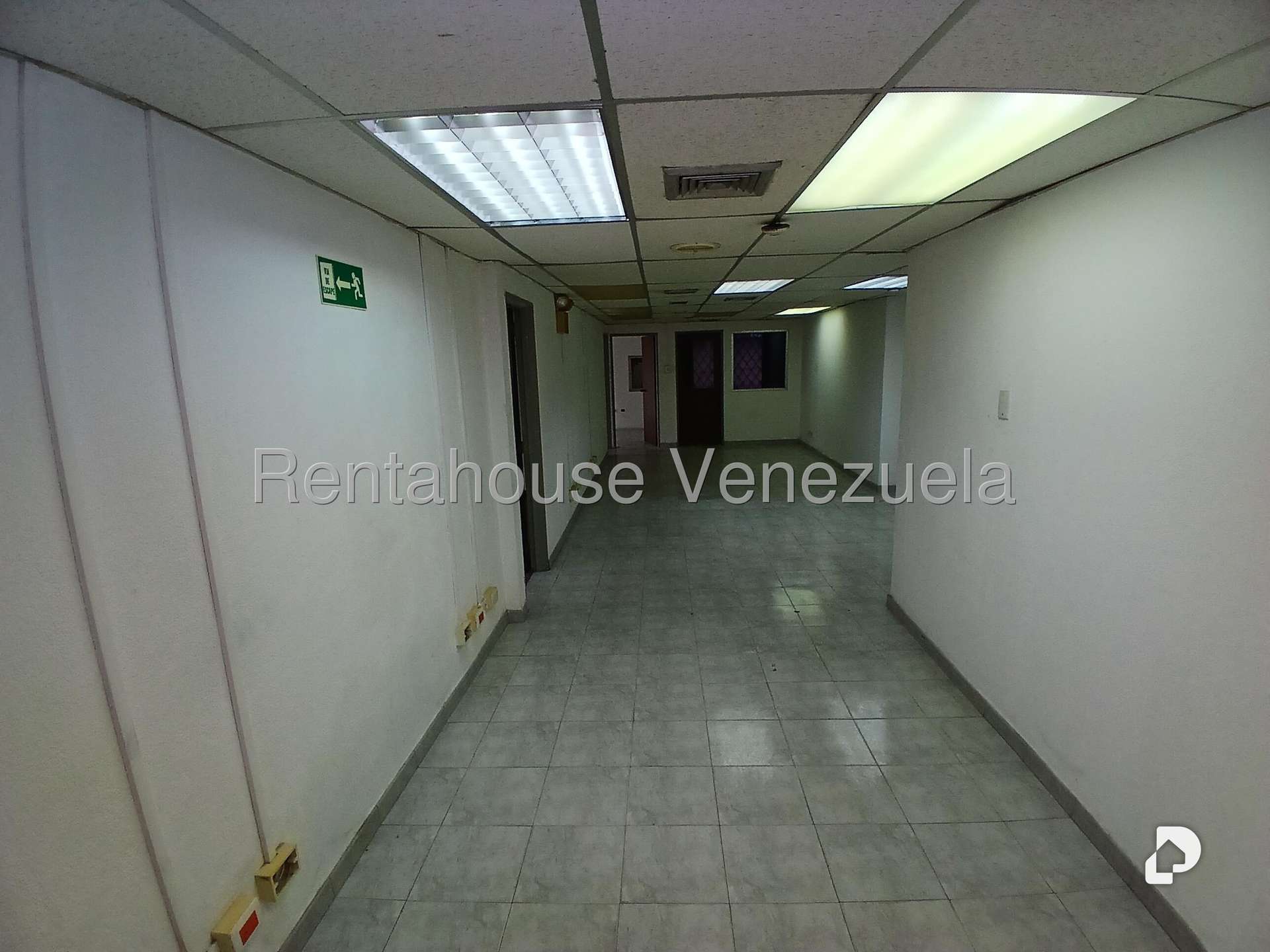 Local comercial en Boleíta Norte, Caracas – 17