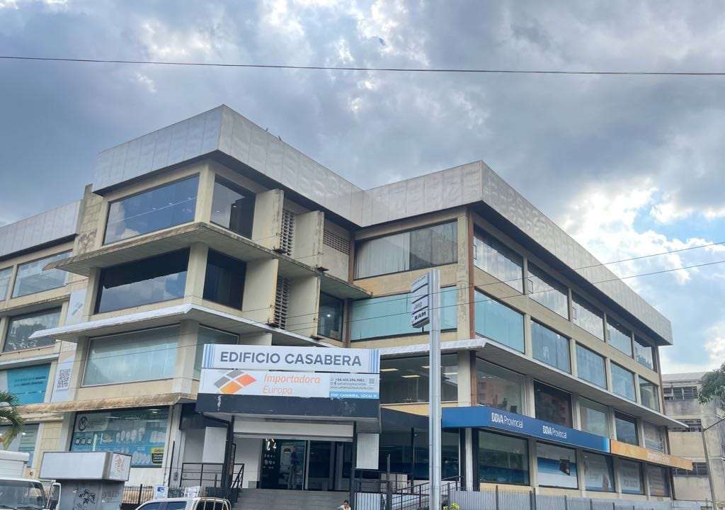 Office in Boleíta Norte, Caracas - 1