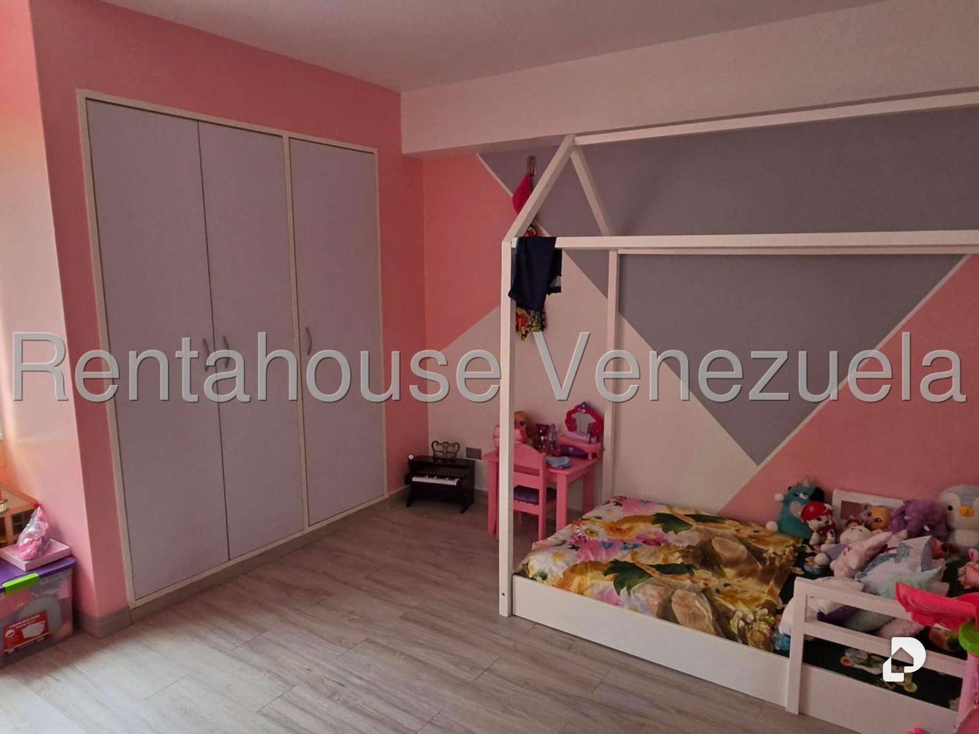 Apartamento en Santa Rosa de Lima, Caracas – 16