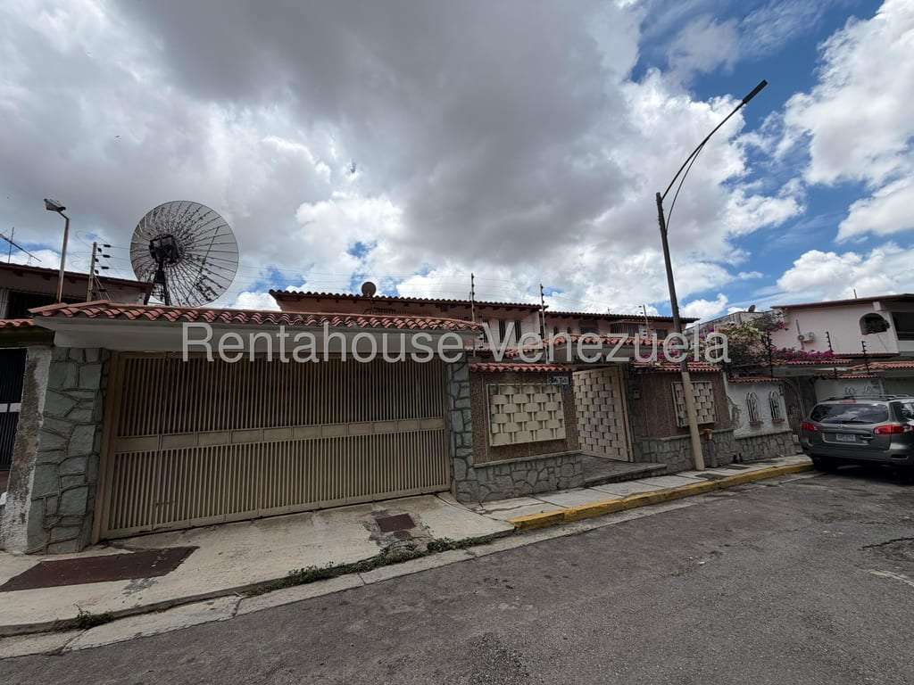 Casa en Colinas de Santa Mónica, Caracas - 1