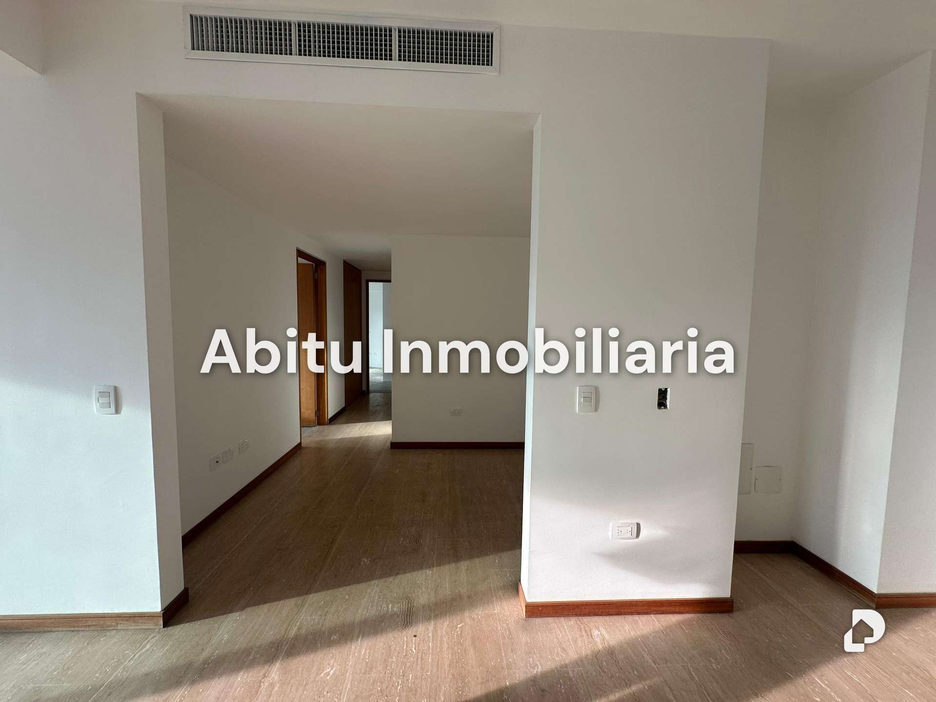 Apartamento en Lomas de Las Mercedes, Caracas – 11