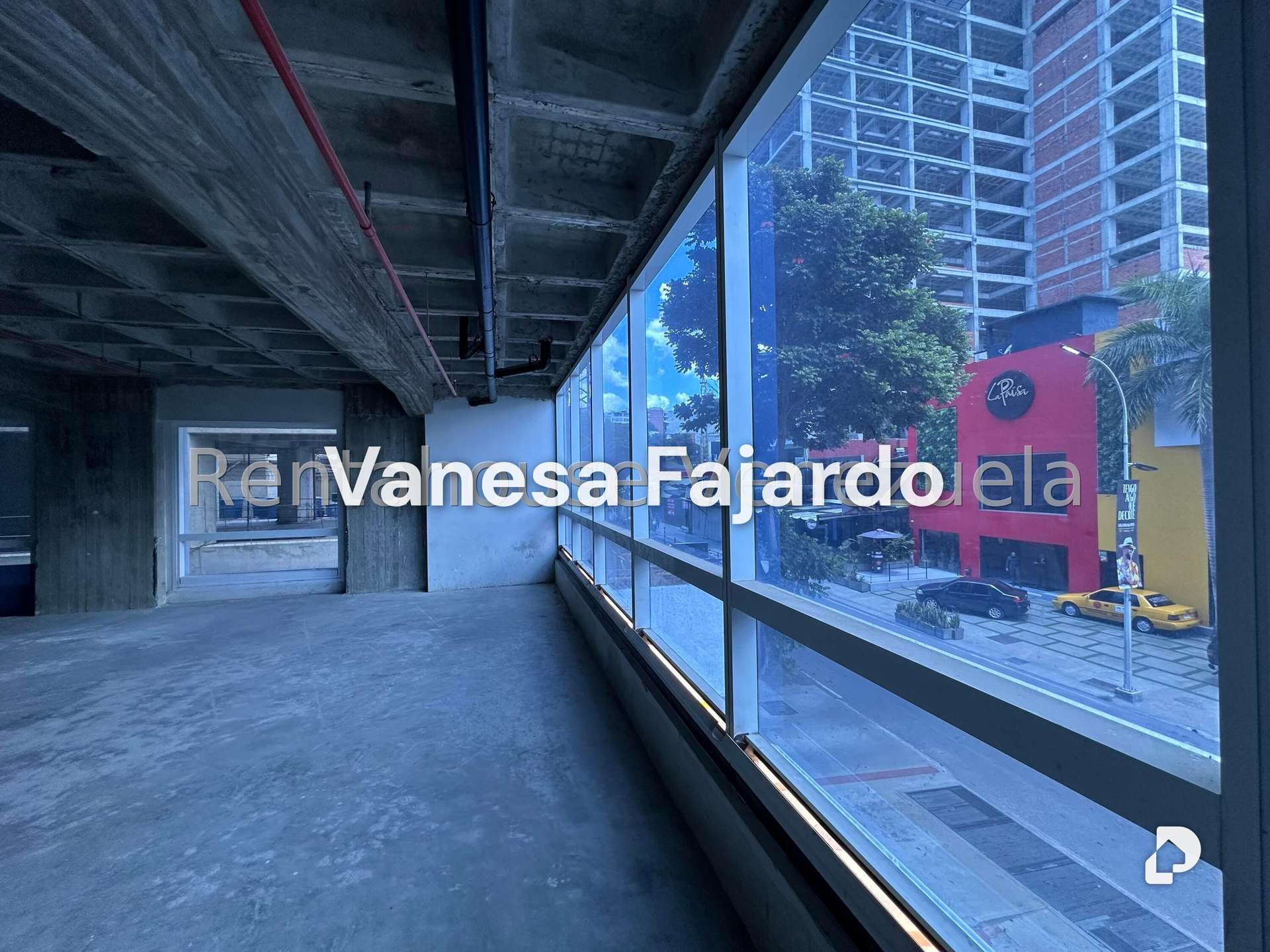 Oficina en Las Mercedes, Caracas – 18