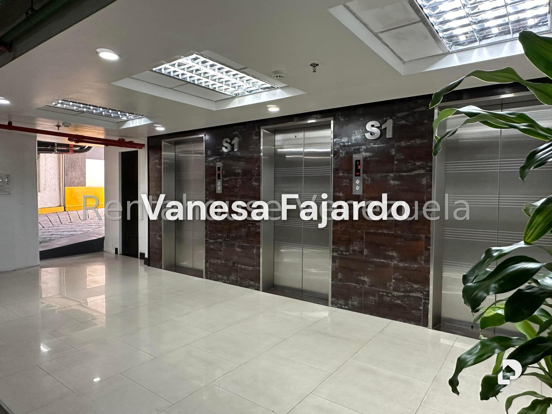 Oficina en Las Mercedes, Caracas – 4