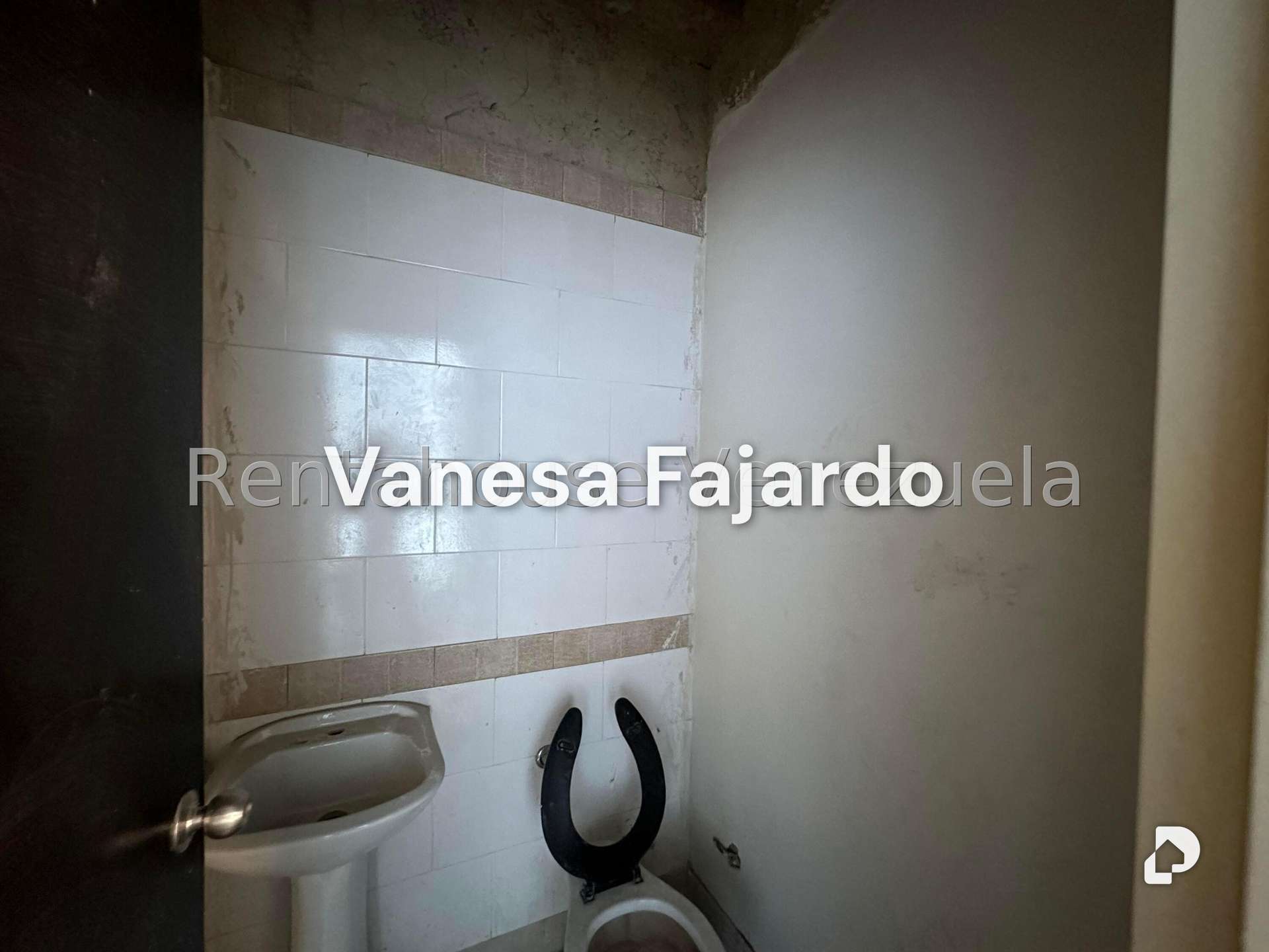Oficina en Las Mercedes, Caracas – 21