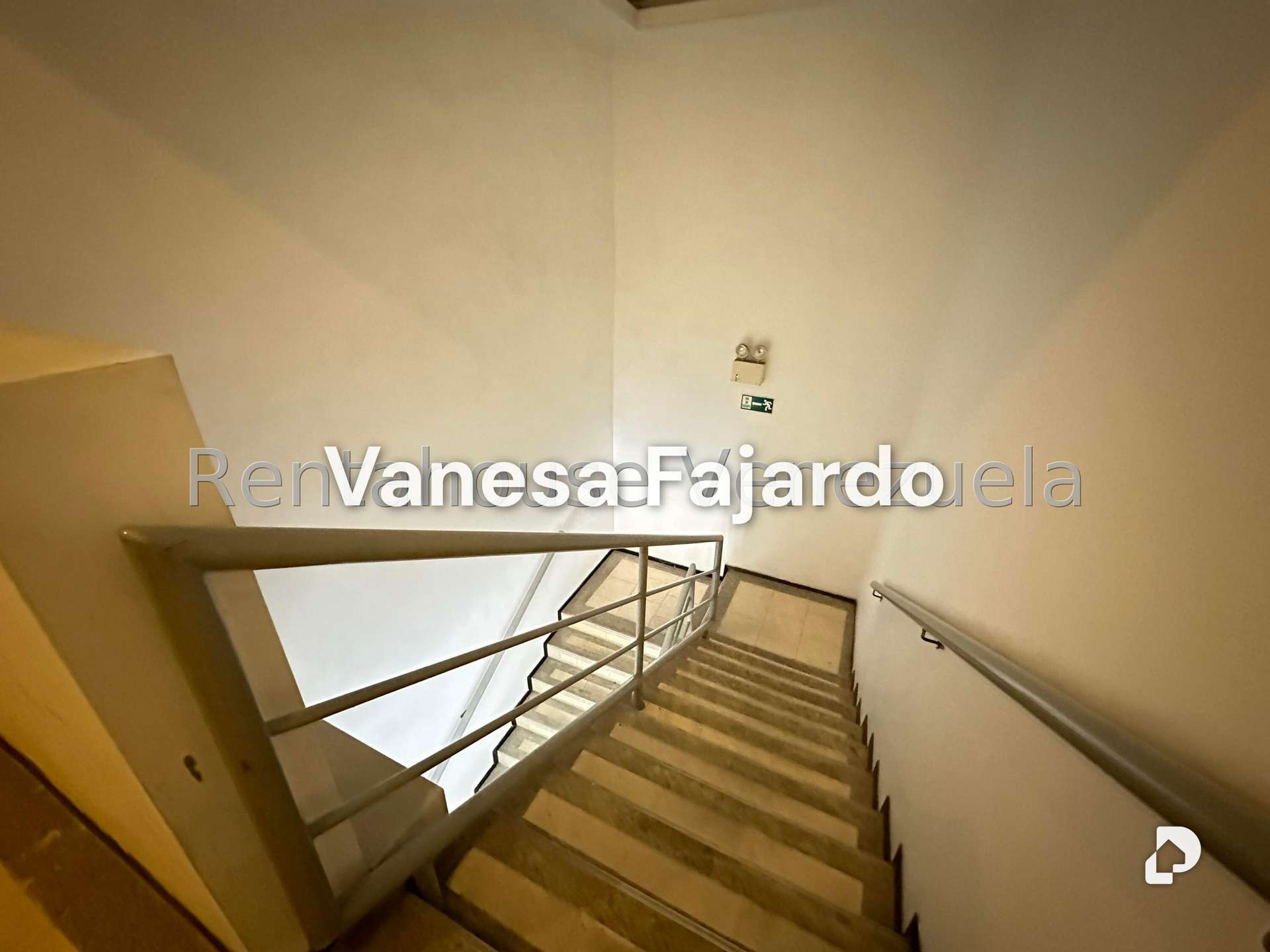 Oficina en Las Mercedes, Caracas – 6