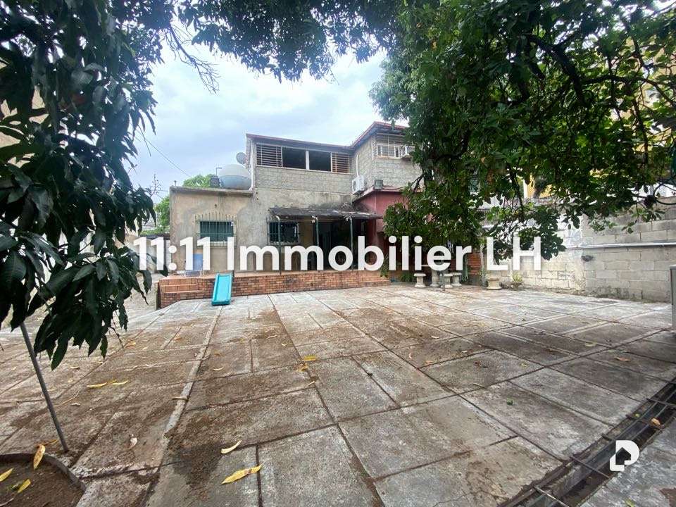 Apartamento en Los Palos Grandes, Caracas – 16